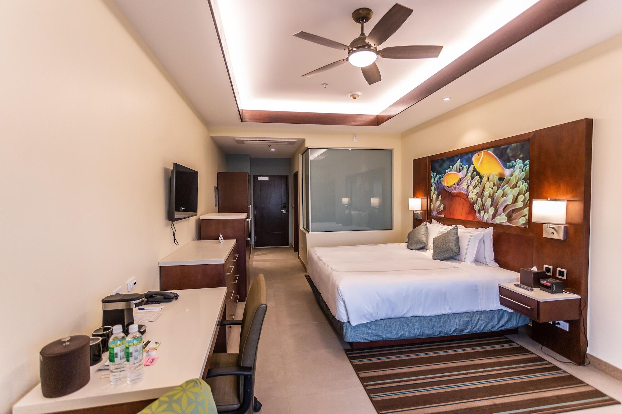 Surfrider Resort Hotel Saipan Exteriör bild